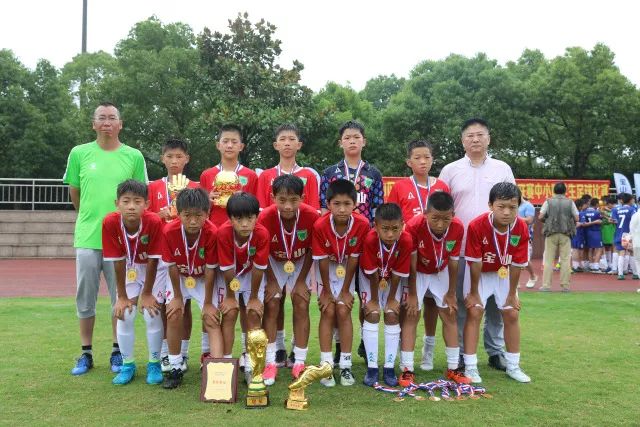 3 亿镑豪掷夏窗！枪手斥资全面换血，阿森纳欧冠破荒迎来关键契机